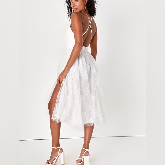 NEW LULUS SIZE SMALL WHITE FLORAL WEDDING MIDI DRESS SEQUIN TULLE BABYSHOWER $98 - Picture 3 of 10